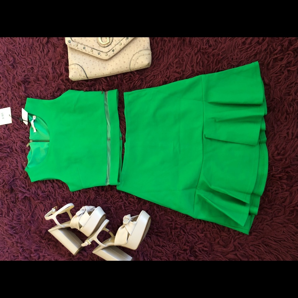 Dress - Picture 7 of 7